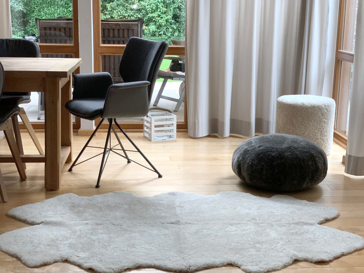 Shorn Curly Quarto Rug